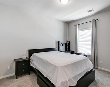 1033 Water Street - Photo Thumbnail 19