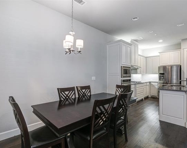 1033 Water Street - Photo Thumbnail 12
