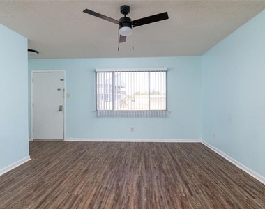 104 Harbor Drive - Photo Thumbnail 13