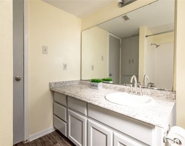 104 Harbor Drive - Photo Thumbnail 29