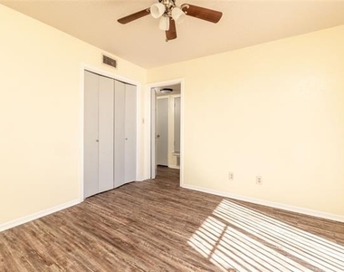 104 Harbor Drive - Photo Thumbnail 25