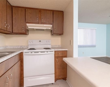 104 Harbor Drive - Photo Thumbnail 19
