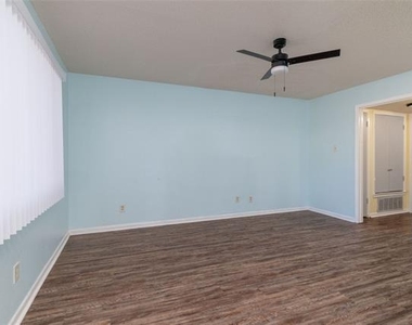 104 Harbor Drive - Photo Thumbnail 11
