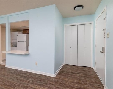 104 Harbor Drive - Photo Thumbnail 10