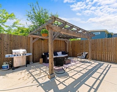 1526 Life Avenue - Photo Thumbnail 33