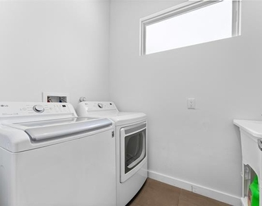 1526 Life Avenue - Photo Thumbnail 32