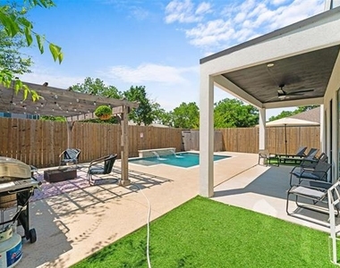 1526 Life Avenue - Photo Thumbnail 35