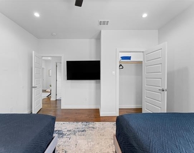 1526 Life Avenue - Photo Thumbnail 22