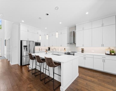 1526 Life Avenue - Photo Thumbnail 7