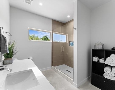 1526 Life Avenue - Photo Thumbnail 24