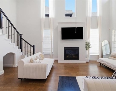 7416 Sequoia Ridge Road - Photo Thumbnail 11