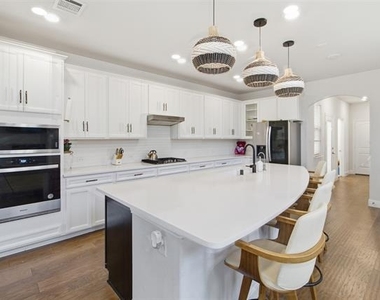 7416 Sequoia Ridge Road - Photo Thumbnail 16