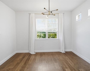 7416 Sequoia Ridge Road - Photo Thumbnail 5
