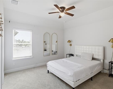 7416 Sequoia Ridge Road - Photo Thumbnail 32