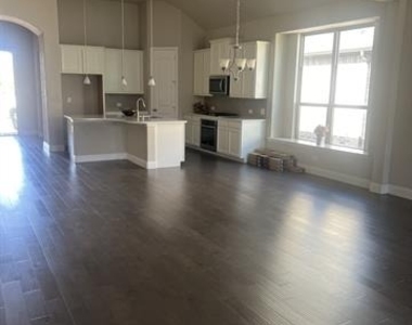 5136 Shallow Pond Drive - Photo Thumbnail 9