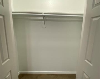 1017 S Scullin Avenue - Photo Thumbnail 8