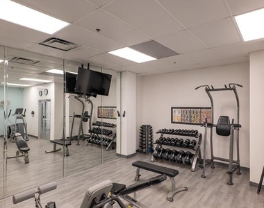6211 W Northwest Highway - Photo Thumbnail 12