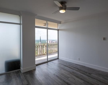 6211 W Northwest Highway - Photo Thumbnail 6