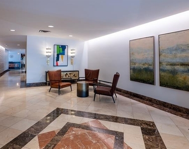 6211 W Northwest Highway - Photo Thumbnail 21