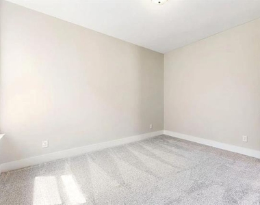 1432 Lawnview Drive - Photo Thumbnail 21