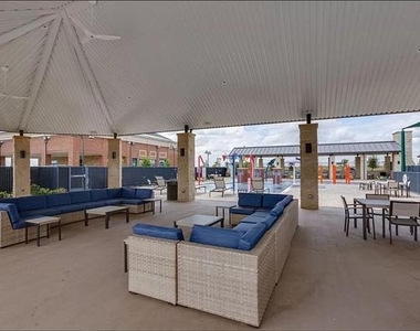 1432 Lawnview Drive - Photo Thumbnail 38