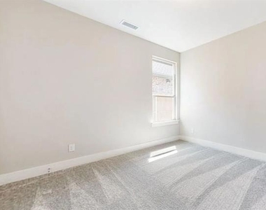 1432 Lawnview Drive - Photo Thumbnail 24