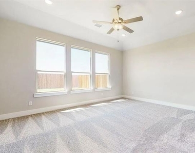 1432 Lawnview Drive - Photo Thumbnail 15