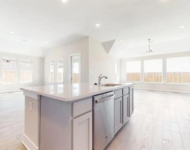 1432 Lawnview Drive - Photo Thumbnail 8