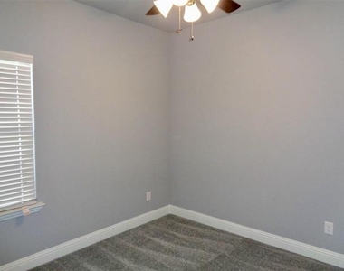 620 Dogwood Drive - Photo Thumbnail 8