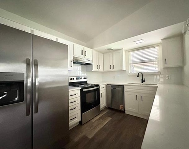 4933 Curzon Avenue - Photo Thumbnail 2