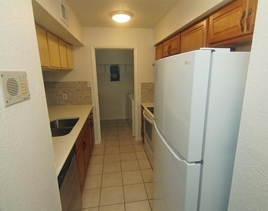 12480 Abrams Road - Photo Thumbnail 11