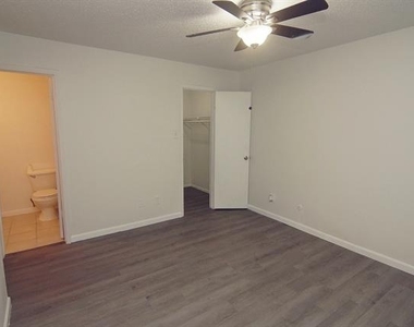 12480 Abrams Road - Photo Thumbnail 5