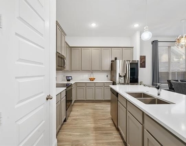 6625 Texas Cowboy Drive - Photo Thumbnail 12
