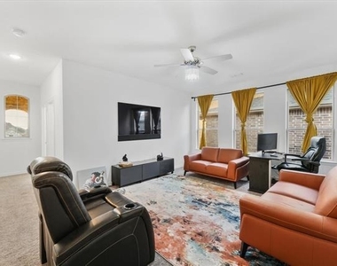 6625 Texas Cowboy Drive - Photo Thumbnail 16