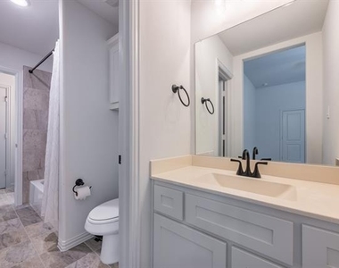 1111 Alaska Drive - Photo Thumbnail 32