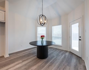 1111 Alaska Drive - Photo Thumbnail 19