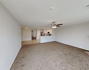 8901 King Ranch Drive - Photo Thumbnail 4