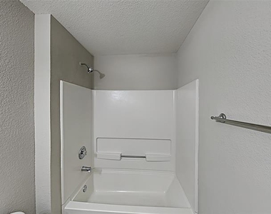 8901 King Ranch Drive - Photo Thumbnail 9