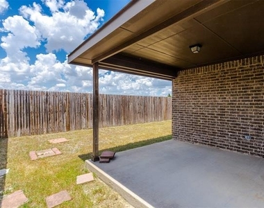 225 Dakota Drive - Photo Thumbnail 18