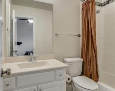 625 Surrey - Photo Thumbnail 13