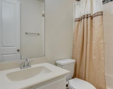 625 Surrey - Photo Thumbnail 11