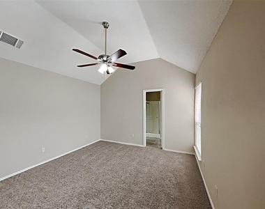 1714 Knob Hill Drive - Photo Thumbnail 8