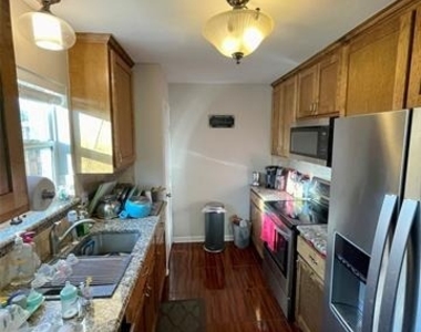 817 Bullock Street - Photo Thumbnail 6