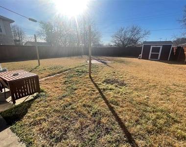 817 Bullock Street - Photo Thumbnail 23
