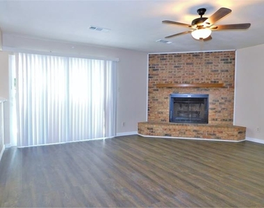 3812 Yellowstone Place - Photo Thumbnail 6
