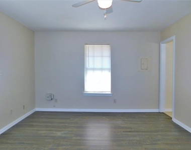 3812 Yellowstone Place - Photo Thumbnail 13