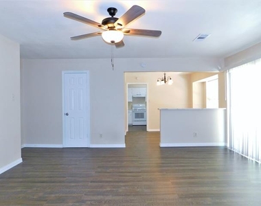 3812 Yellowstone Place - Photo Thumbnail 4