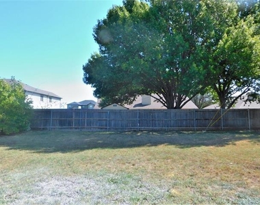 3812 Yellowstone Place - Photo Thumbnail 25