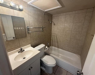 312 W Rentz Street W - Photo Thumbnail 13