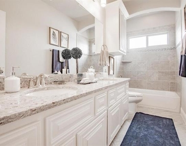 3000 Comal Court - Photo Thumbnail 16